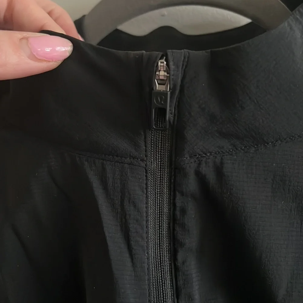 Lululemon lightweight jacket
